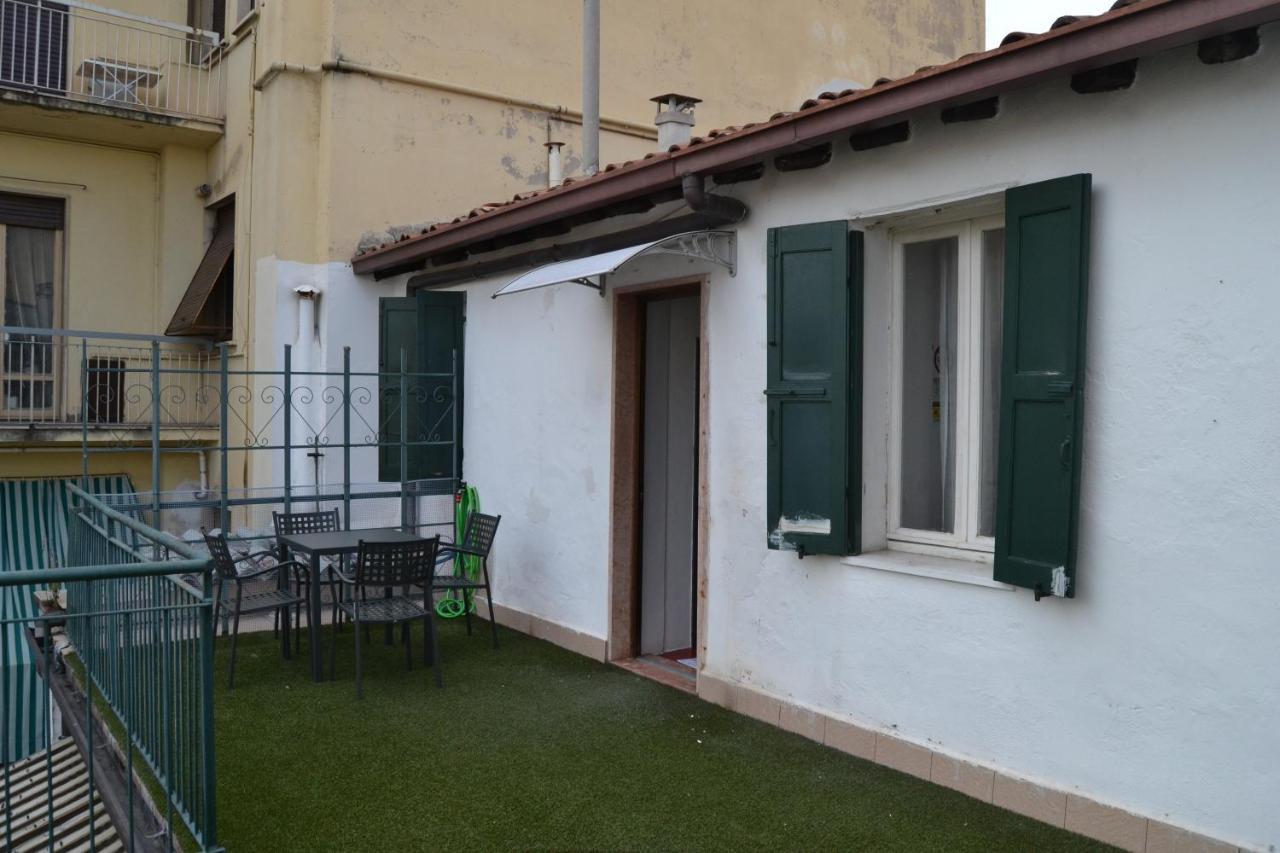 Gabrielli Rooms Et Apartments Sant Antonio Alloggio 4 M0230914084 Verona Exterior photo
